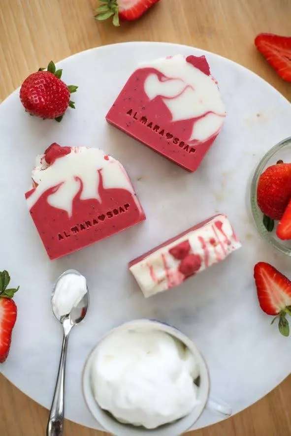 Strawberry & Cream Sapone Artigianale Almara Soap