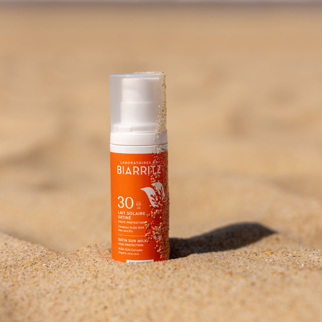 Latte solare satinato viso e corpo SPF 30